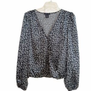 Sincerely Jules Black & Silver Leopard Print Surplice Blouse Size L